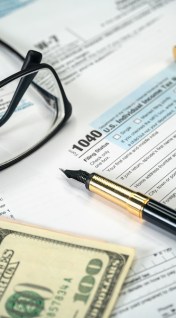 IRS Tax Season Vertical
